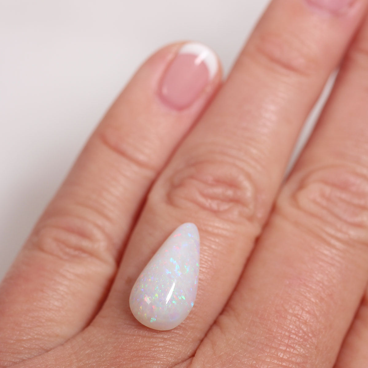 3.3 ct Light Opal - 9 x 16.6 x 4.7mm