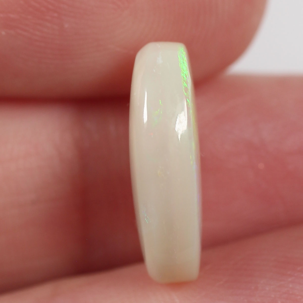 4.54 ct Dark Opal - 10 x 15 x 4.5mm