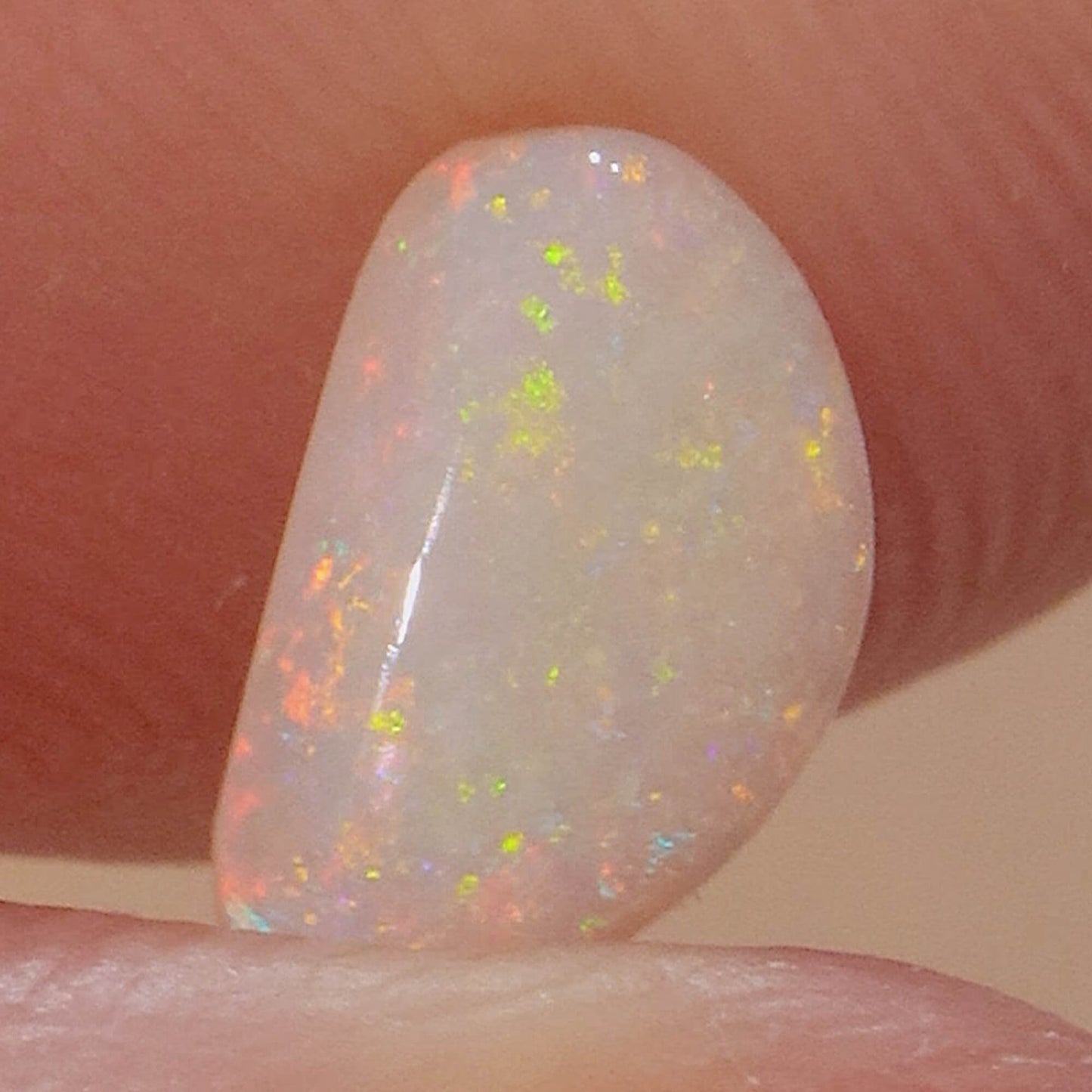 0.88ct Light Opal - 5.5 x 9 x 2.5mm