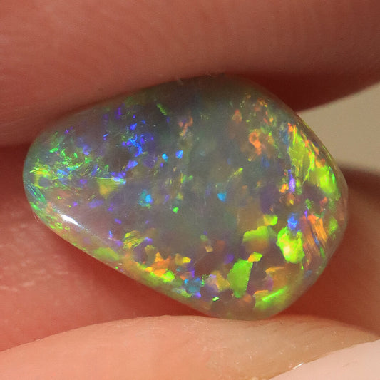 1.05ct Black Opal - 6.5 x 9 x 2.5mm