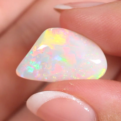 4.56ct Light Opal - 12.5 x 20 x 4.5mm