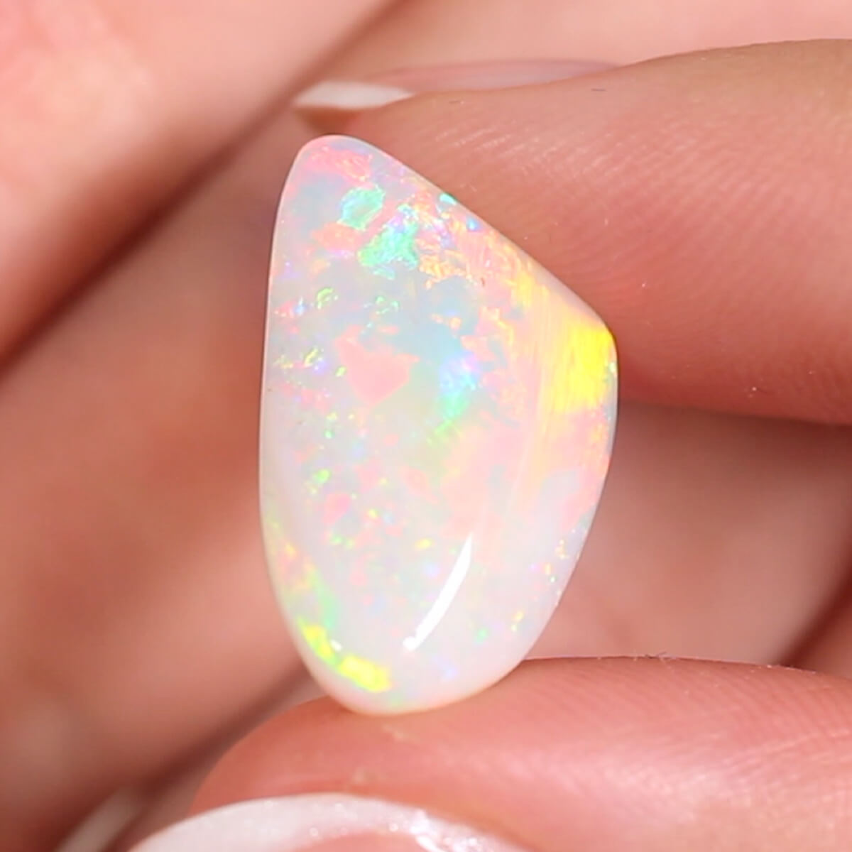 4.56ct Light Opal - 12.5 x 20 x 4.5mm