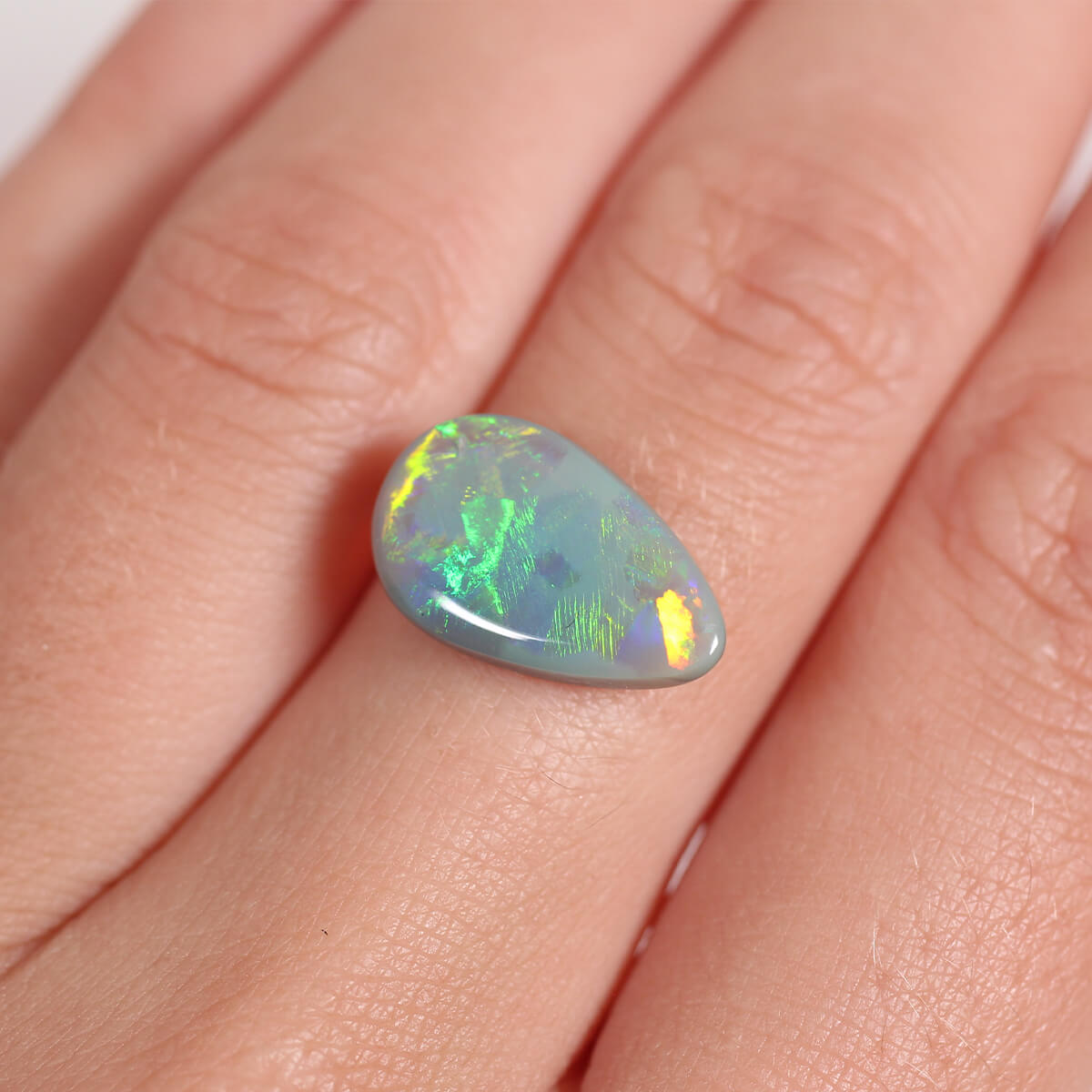 3.26ct Dark Opal - 9.5 x 15.5 x 3.3mm