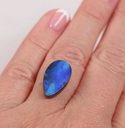 7.6 ct Boulder Opal - 10.2 x 17.7 x 4.4mm