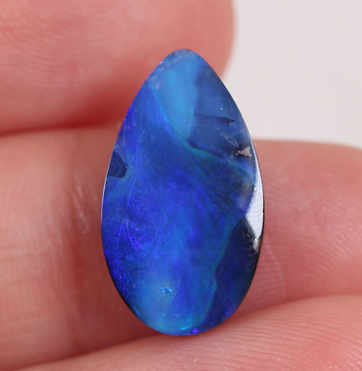 7.6 ct Boulder Opal - 10.2 x 17.7 x 4.4mm