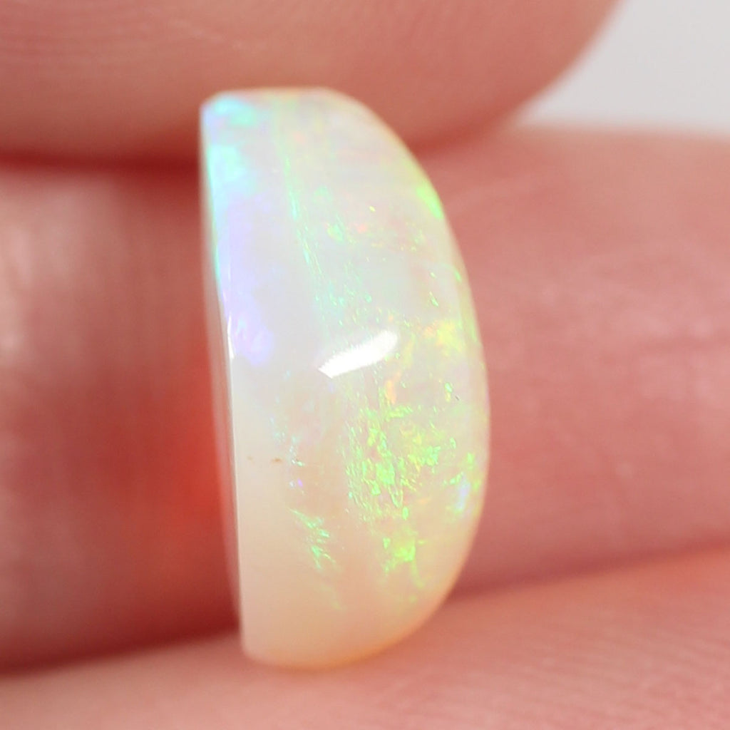 3.40 ct Crystal Opal - 8 x 12 x 5.5mm