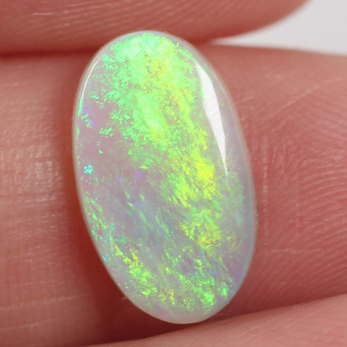 2.17 ct Light opal - 8 x 13 x 3mm