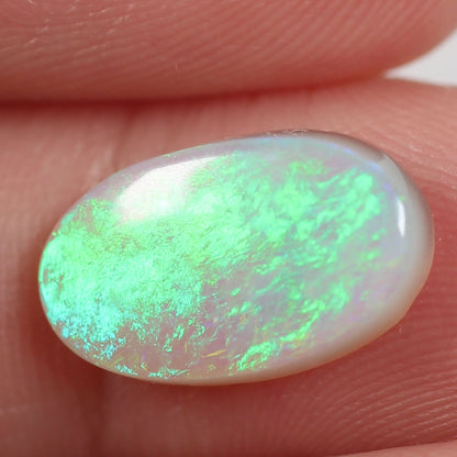 2.17 ct Light opal - 8 x 13 x 3mm
