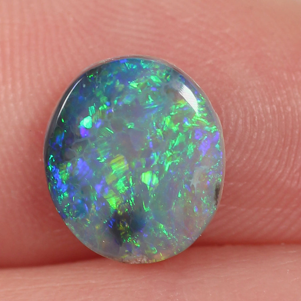1.07 ct Dark opal - 8.5 x 9.5 x 2.5mm