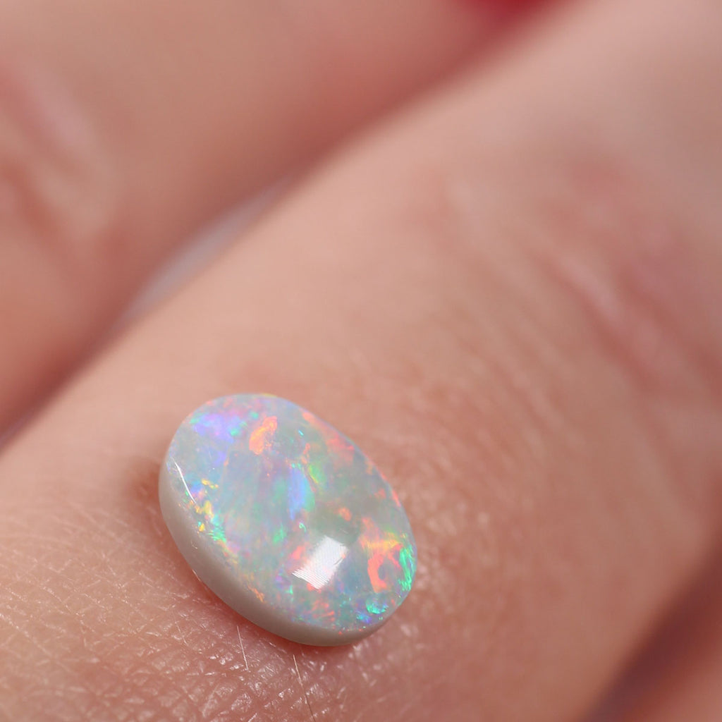 1 ct Dark Opal - 6 x 8 x 3mm