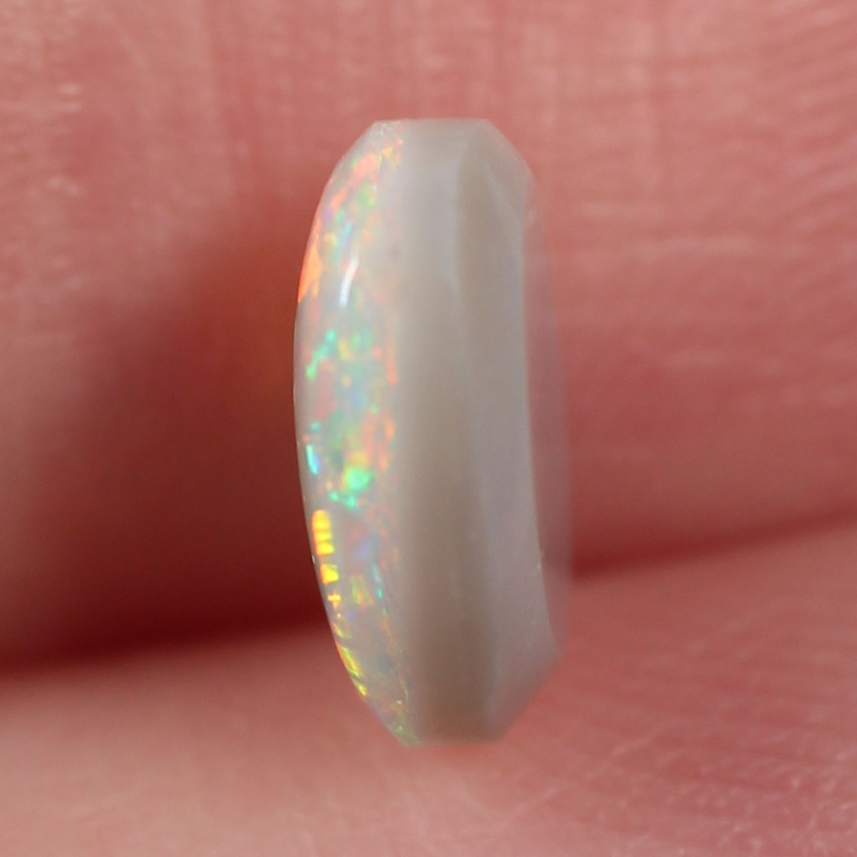 1 ct Dark Opal - 6 x 8 x 3mm