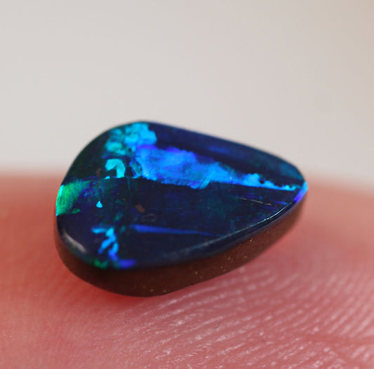 1.1 ct Boulder Opal - 5.6 x 8.3 x 3mm