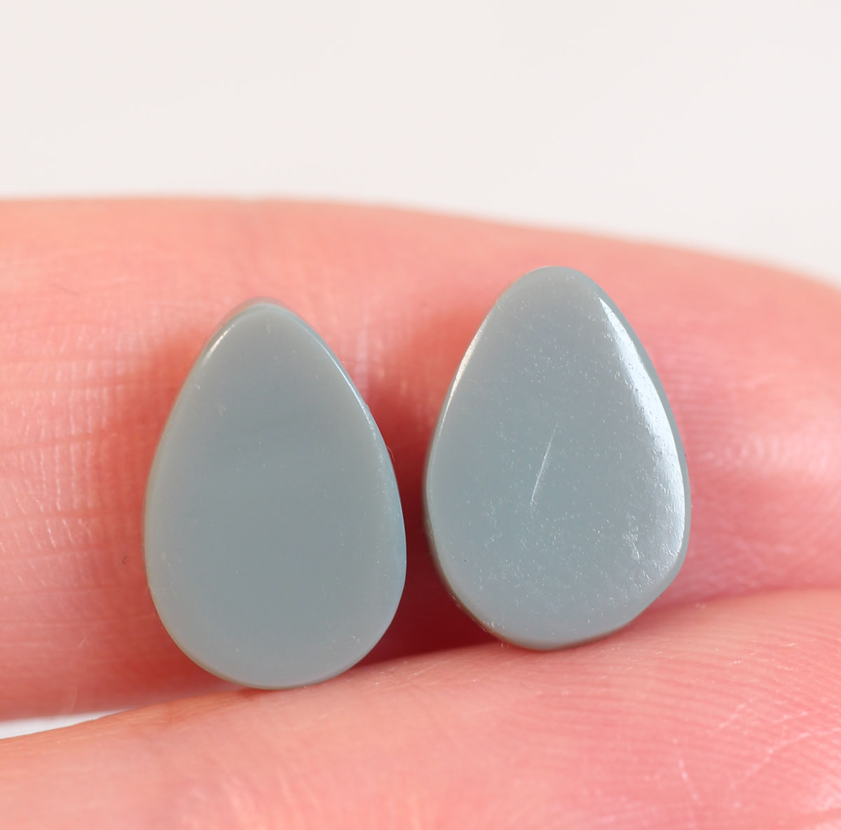 3.9ct Dark Opal - 8 x 11.3 x 3.2mm (Pair)