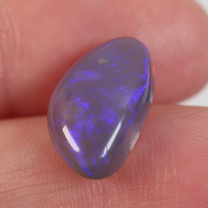 5.3 ct Dark Crystal Opal - 9.6 x 16.3 x 5.2mm
