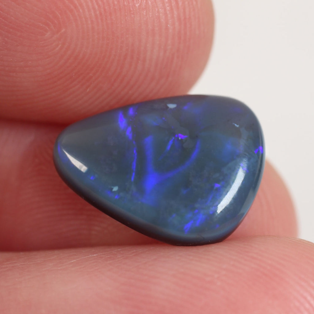 3.34ct Black Opal - 10.4 x 13.6 x 3.8mm