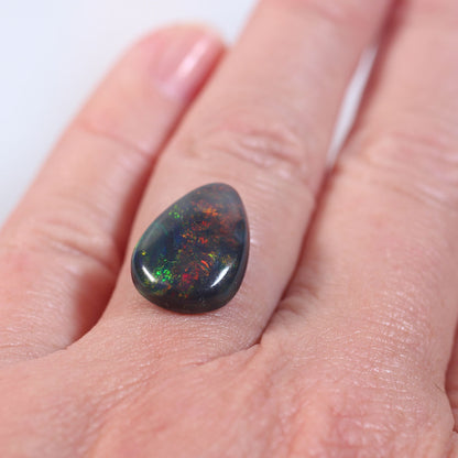 4.7ct Black Opal - 11.2 x 15.7 x 4mm