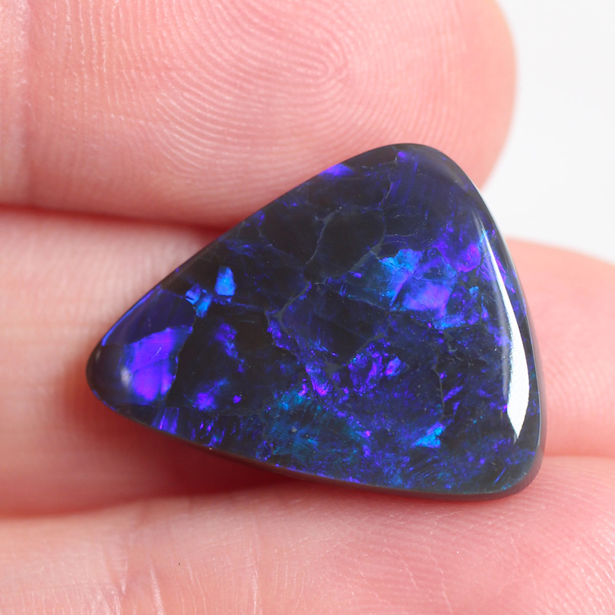9 ct Black Opal - 16.2 x 19.7 x 4.5mm