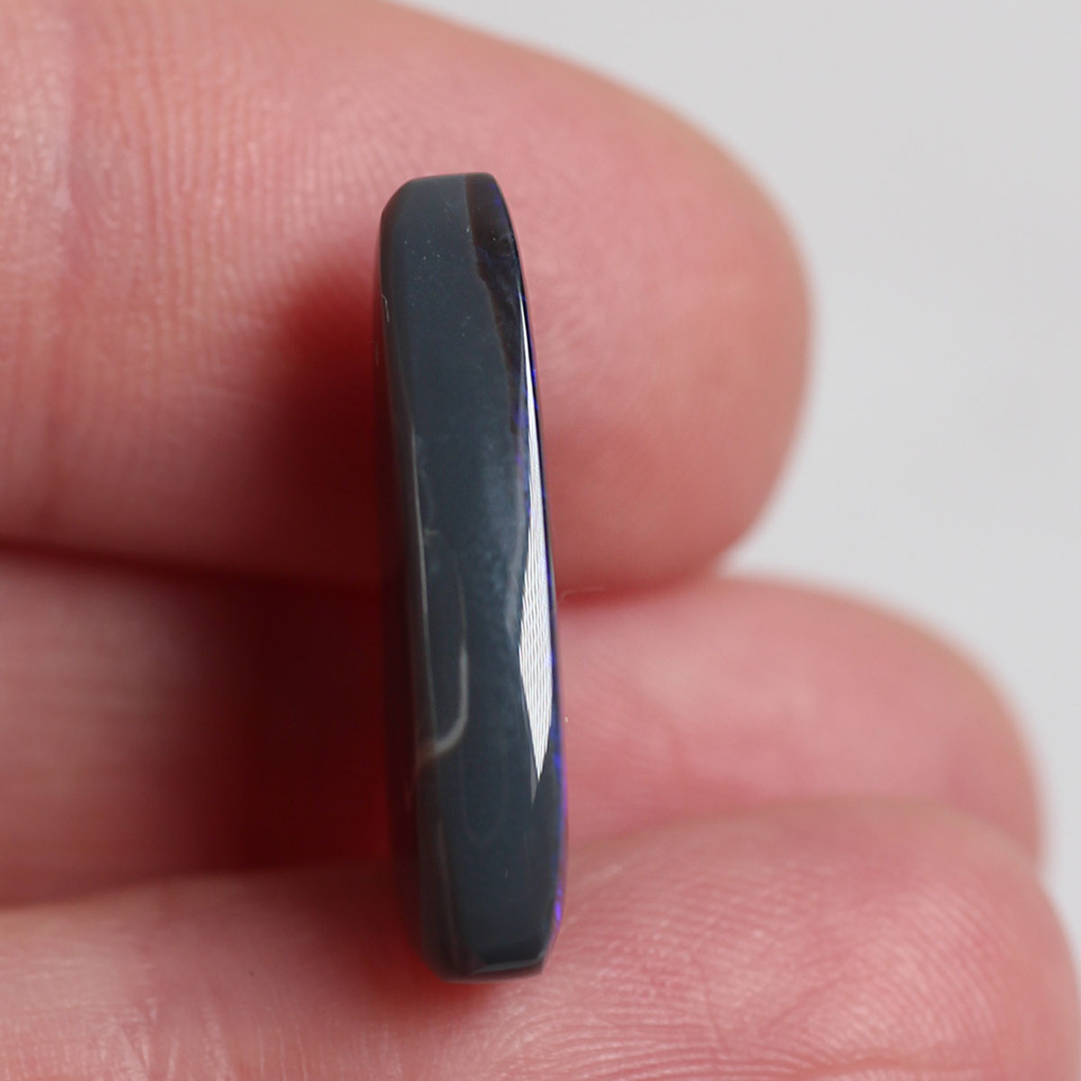 9 ct Black Opal - 16.2 x 19.7 x 4.5mm