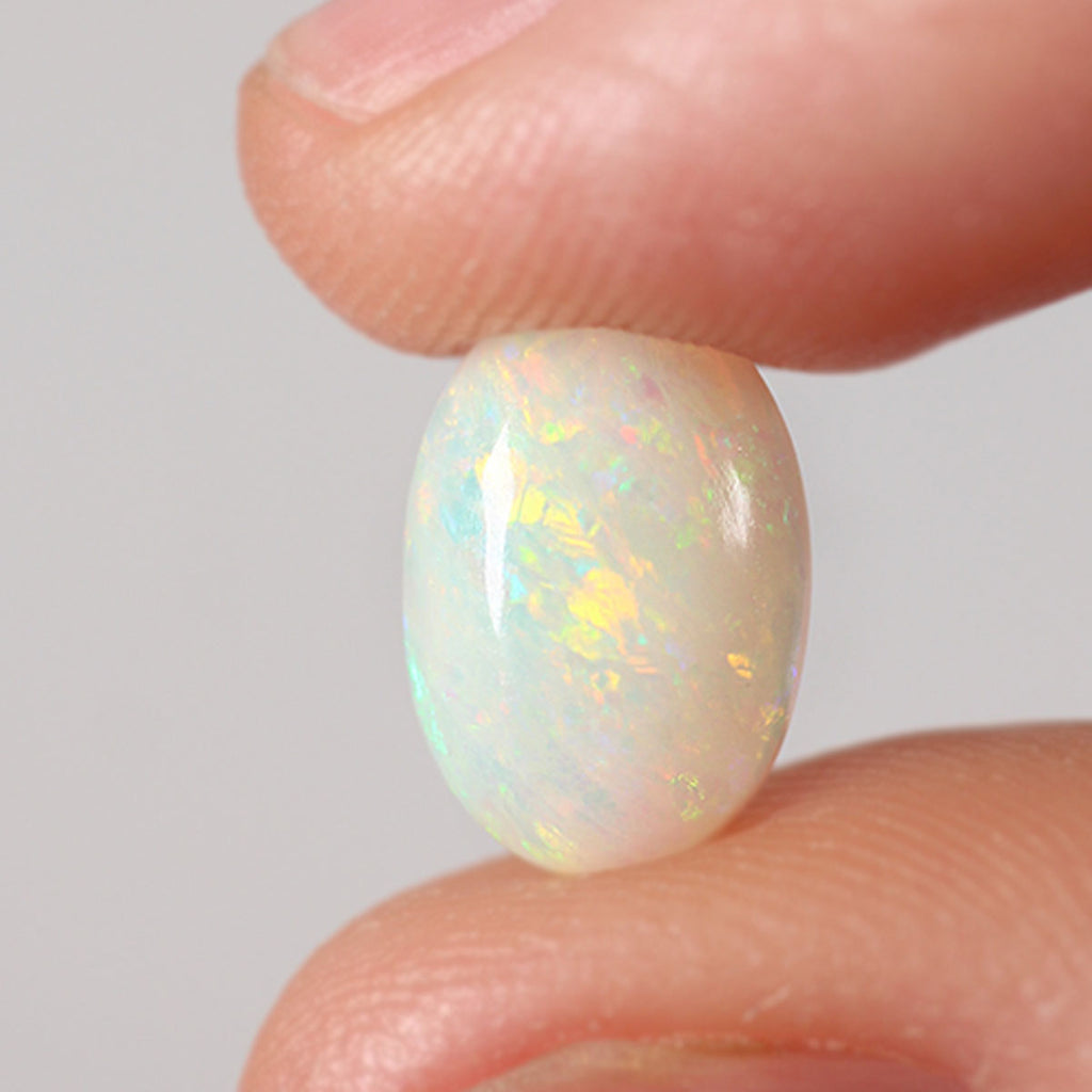 Coober Pedy light opal 2.3ct showing refined multicolour play-of-colour