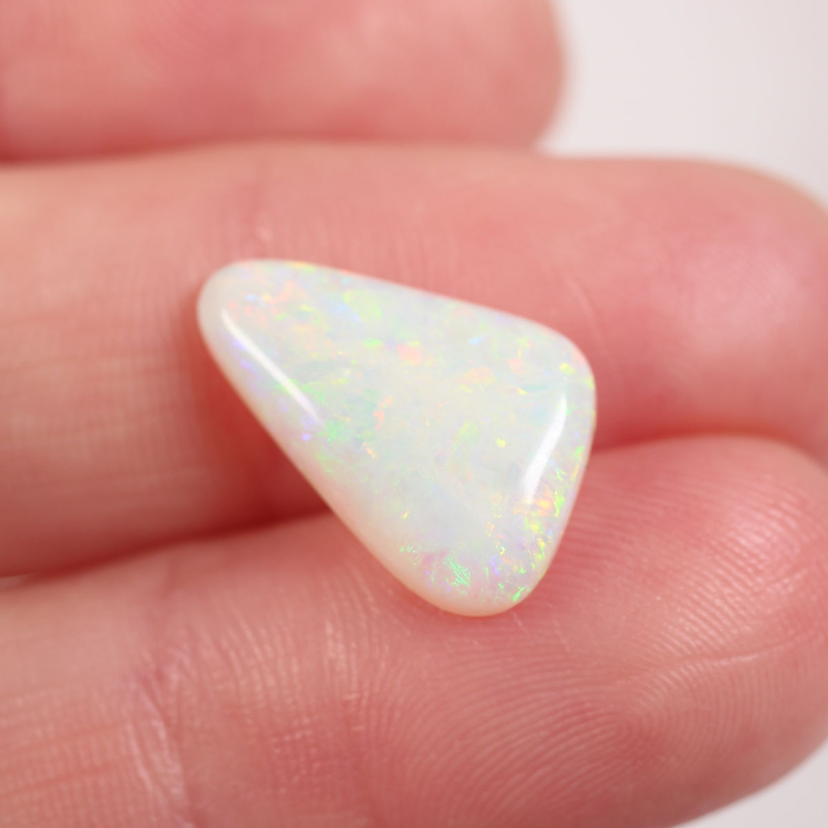 3.8 ct Light Opal - 11 x 16 x 3.8mm