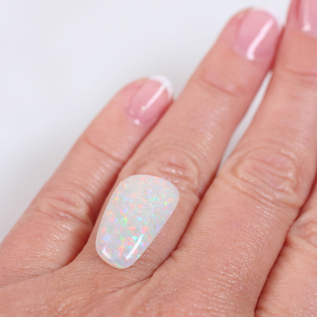 6.23ct Light Opal - 12.5 x 21.5 x 3.8mm