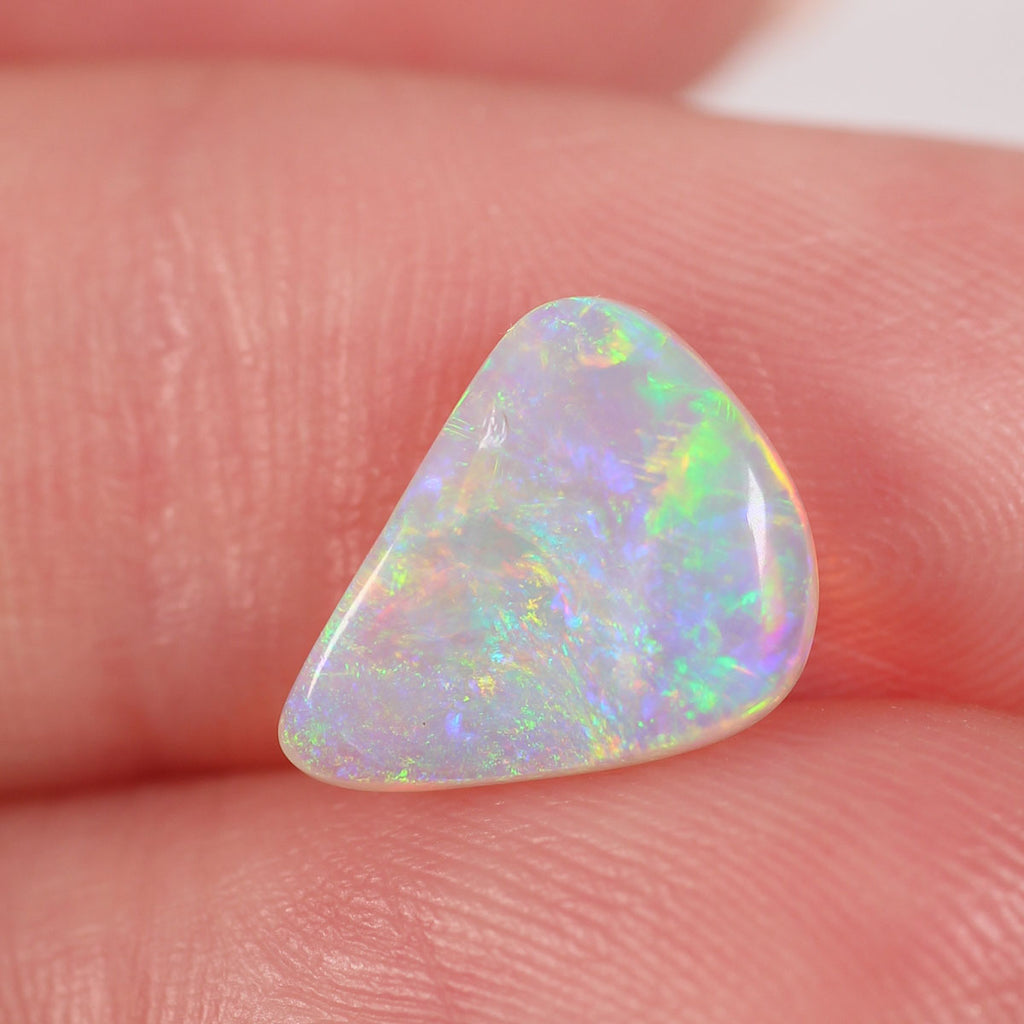 1.55ct Crystal Opal - 9 x 11 x 2.6mm