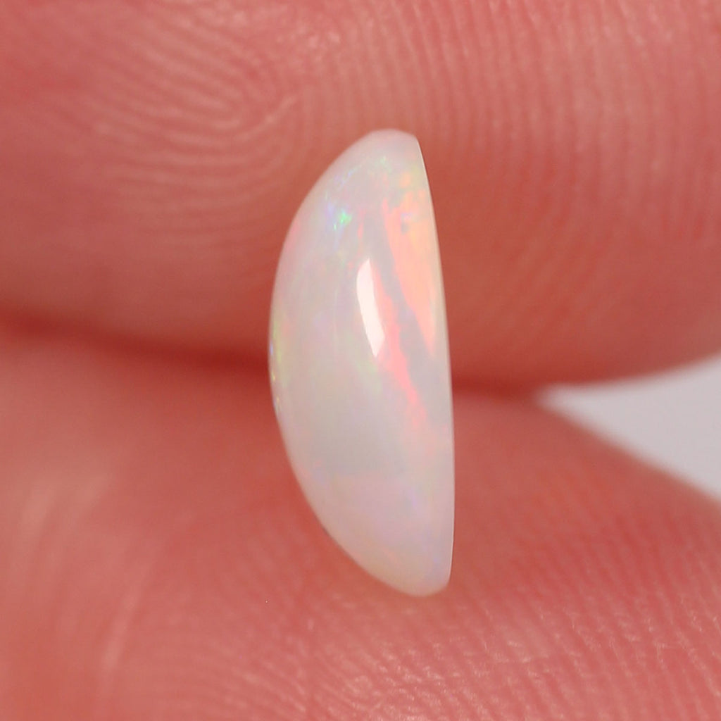 0.98ct Light Opal - 7 x 9 x 3mm