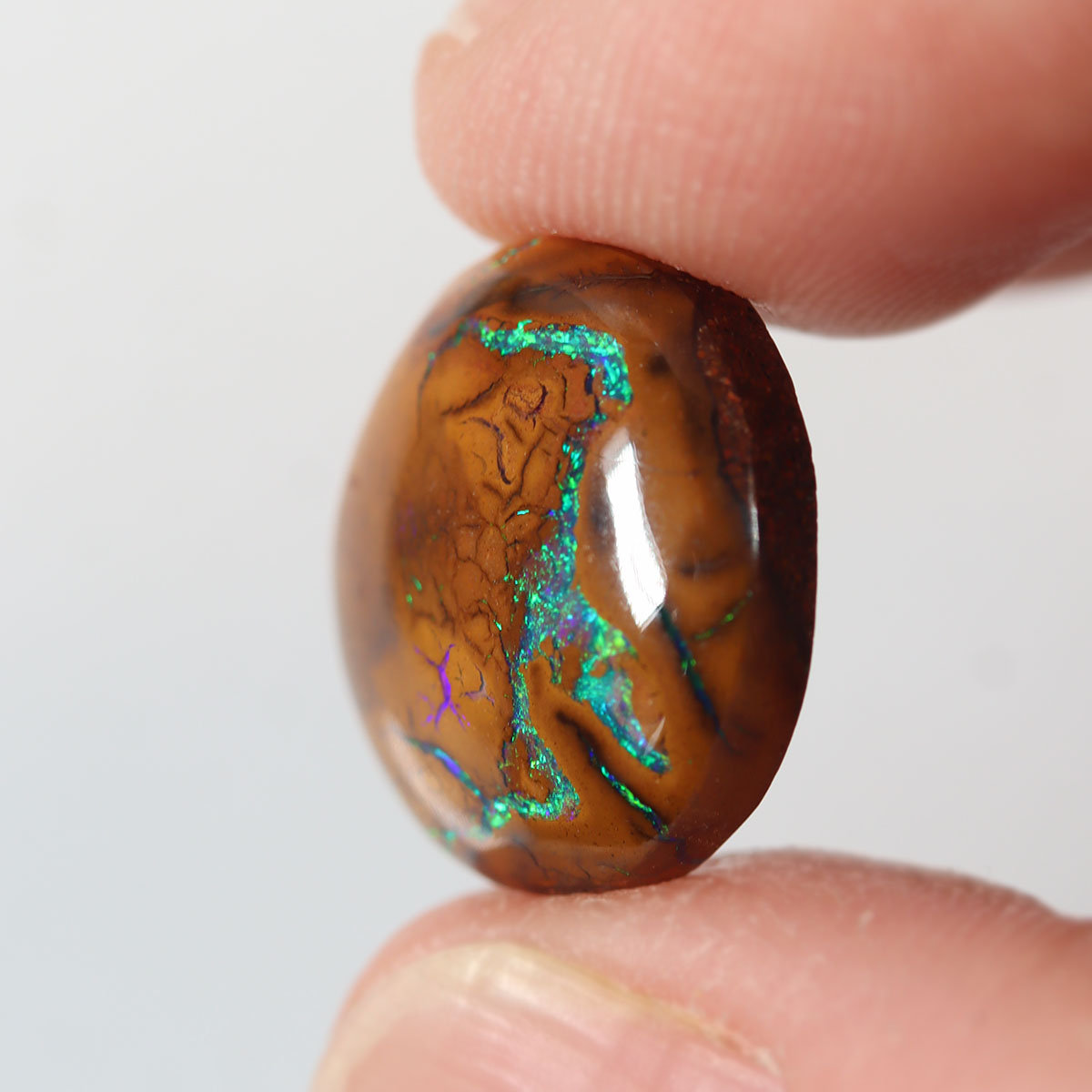Side profile of 9.24ct boulder matrix showing natural solid body