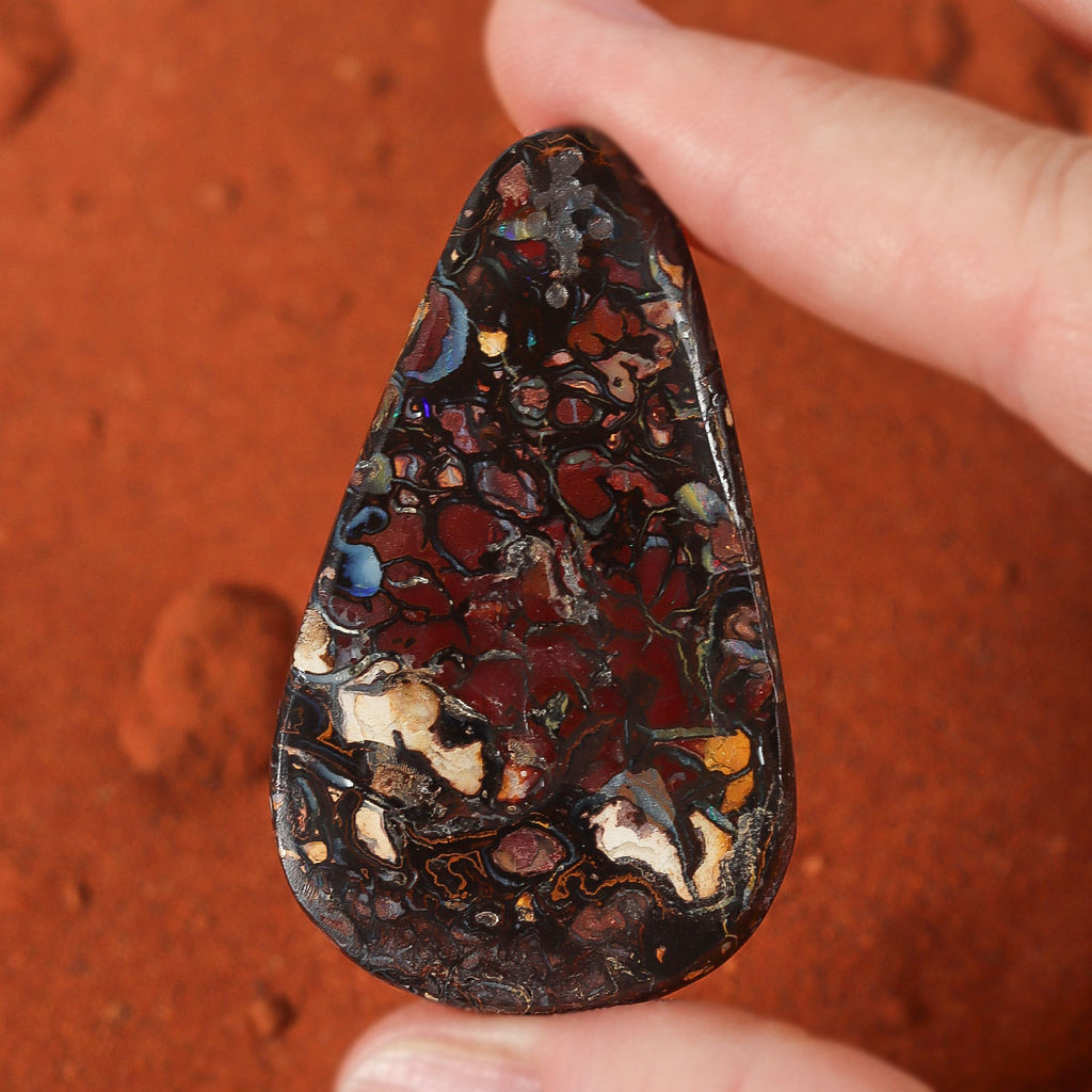 Boulder matrix at alternate angle showing full colour play