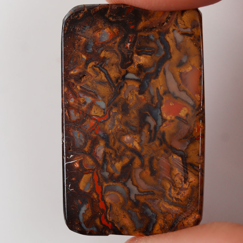 33.07ct boulder matrix shown from profile view