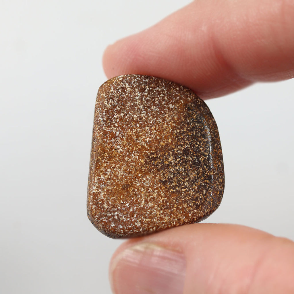 33.07ct boulder matrix shown from profile view