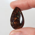14.61ct boulder matrix from Winton with purple boulder matrix play-of-colour