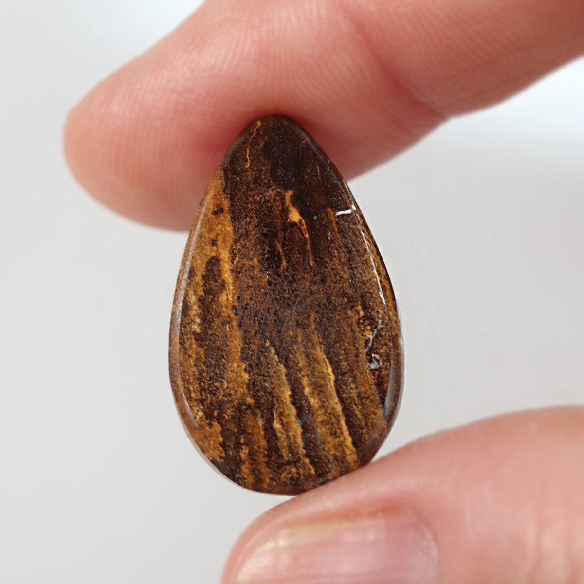 14.61ct boulder matrix shown from profile view
