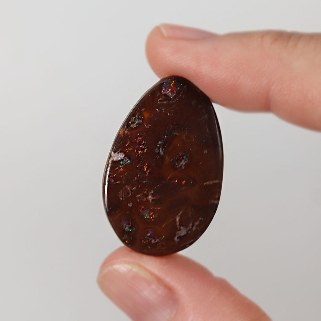 25.45ct boulder matrix shown from profile view