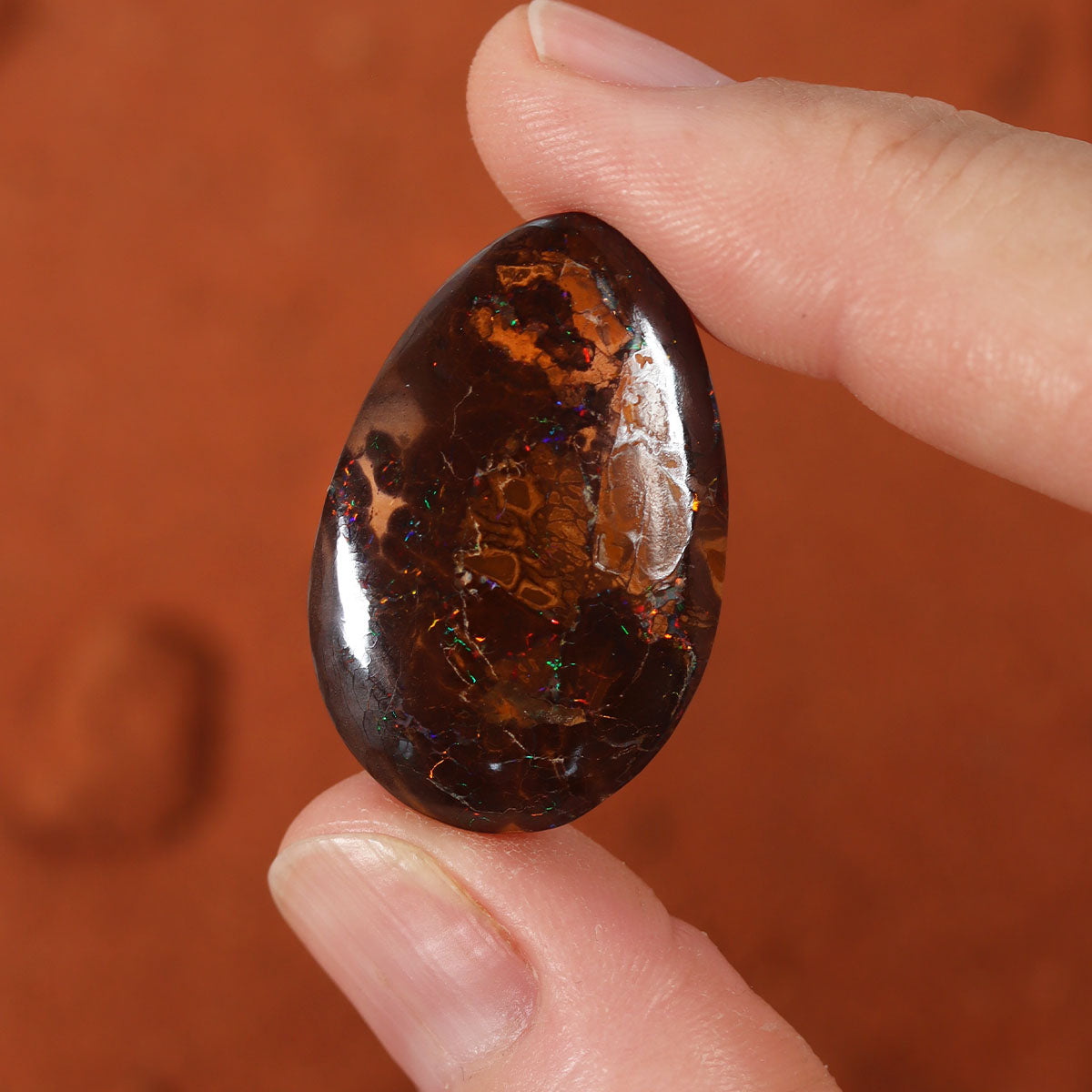 Pattern detail showing boulder matrix on 25.45ct boulder matrix