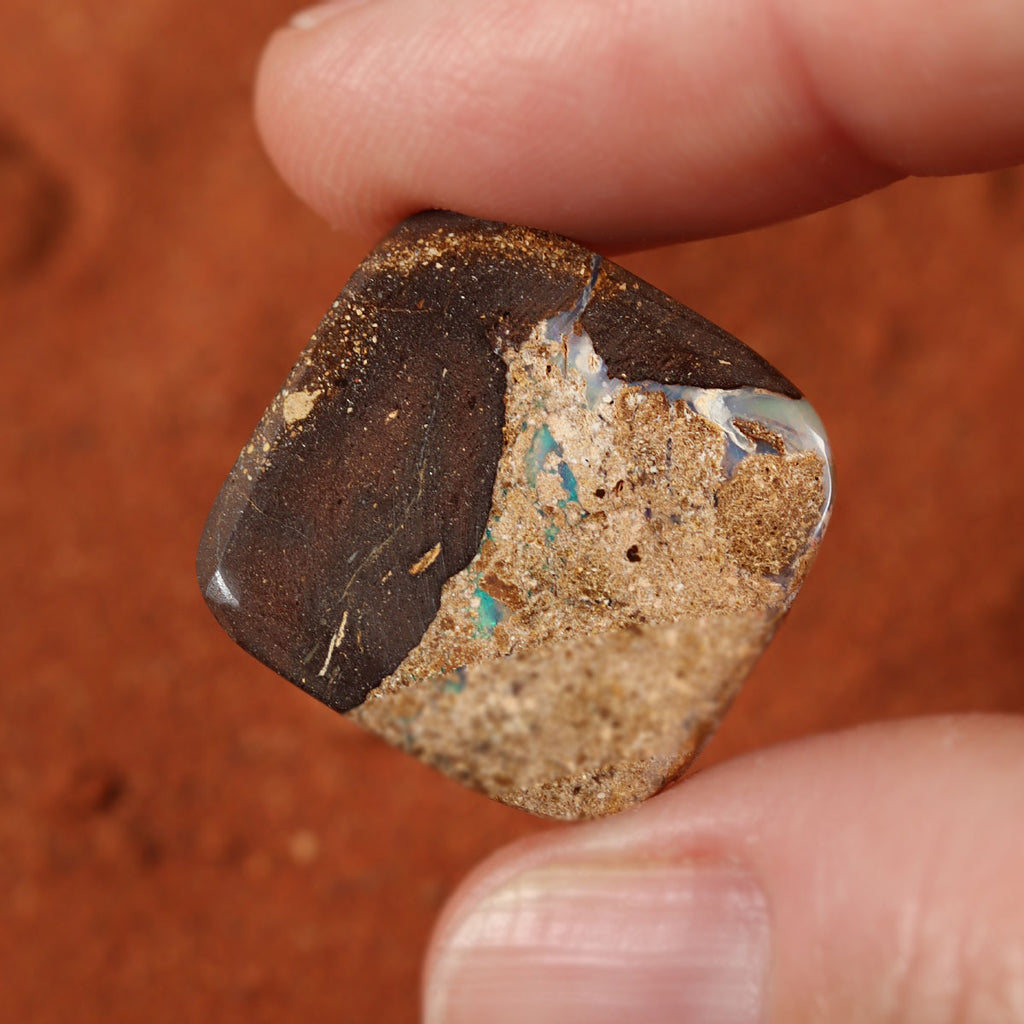 Pattern detail showing boulder matrix on 14.81ct boulder matrix