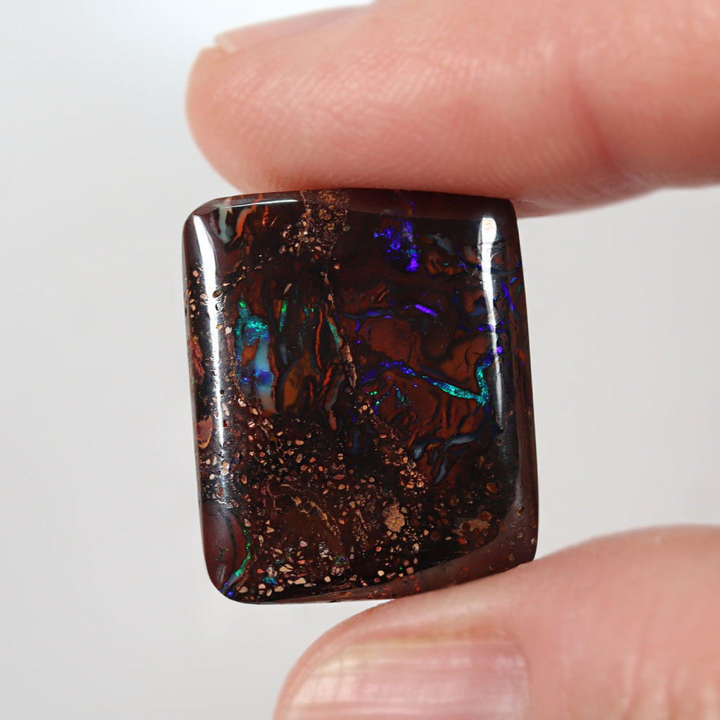 19.72ct lively green boulder matrix cabochon with boulder matrix pattern