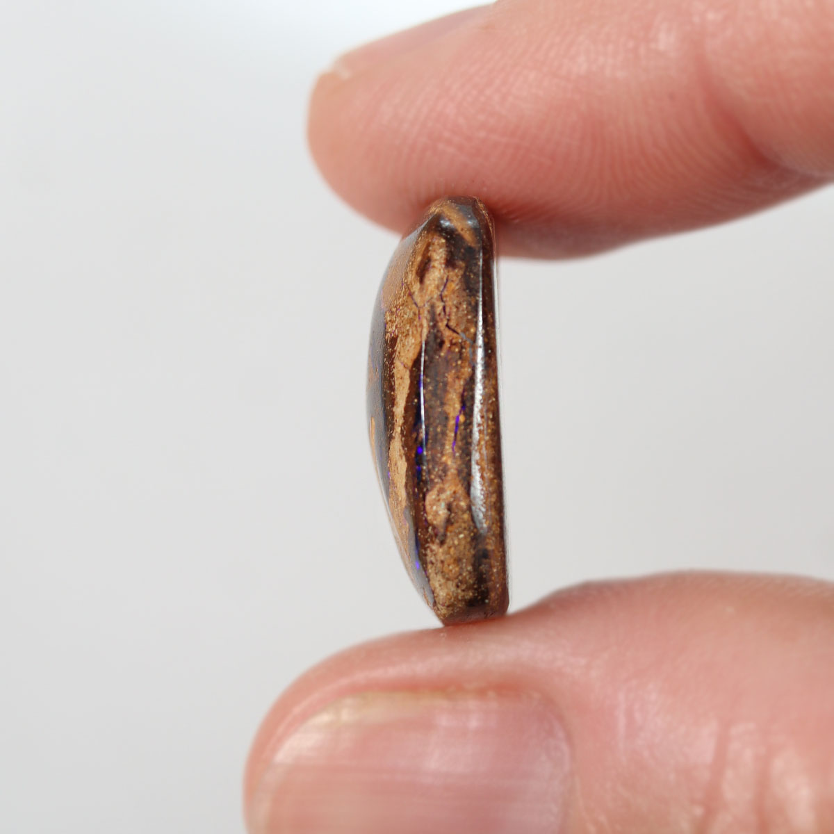 Size reference of 14.39ct boulder matrix cabochon
