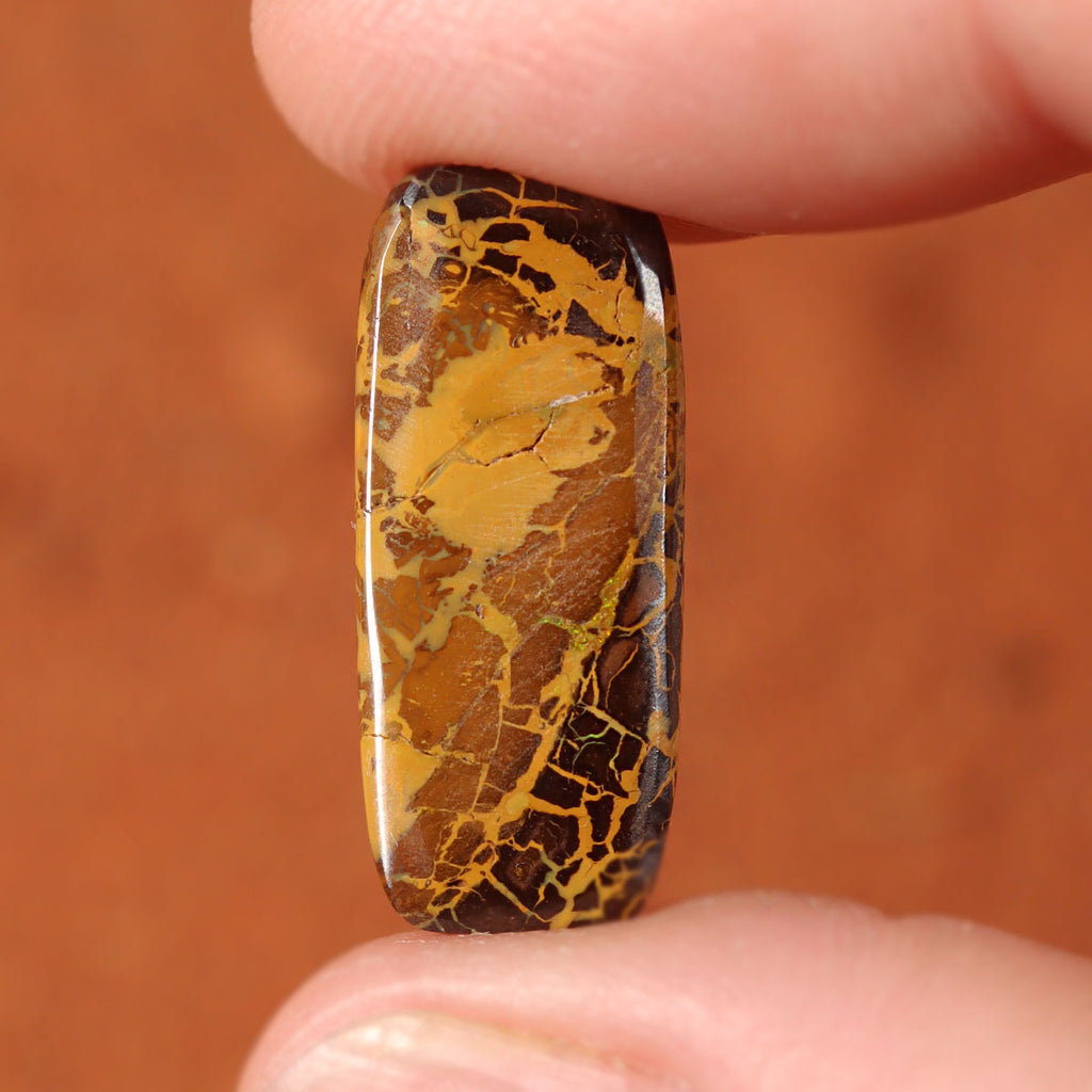 Boulder matrix from Yowah shown from side angle