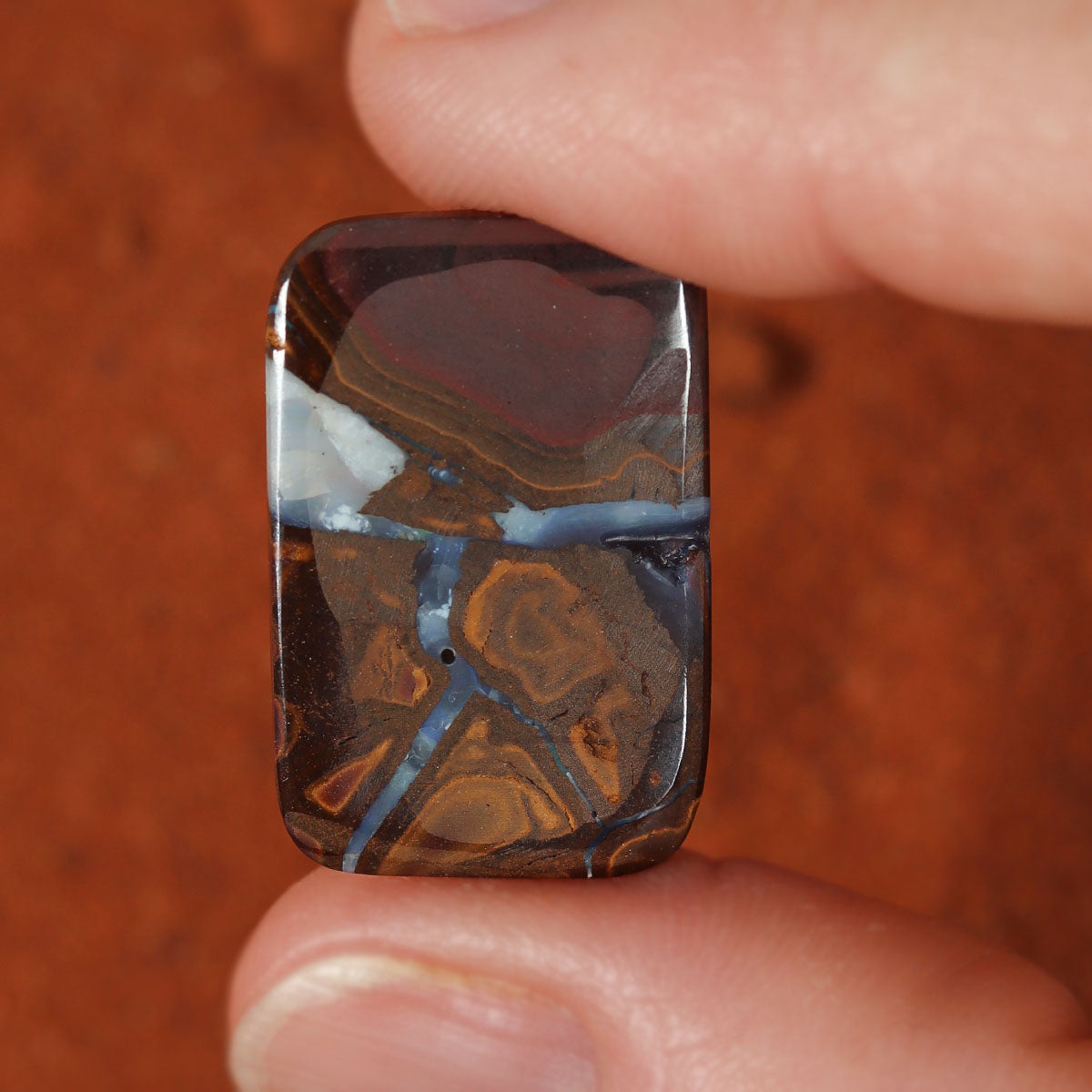 Boulder matrix at alternate angle showing full colour play