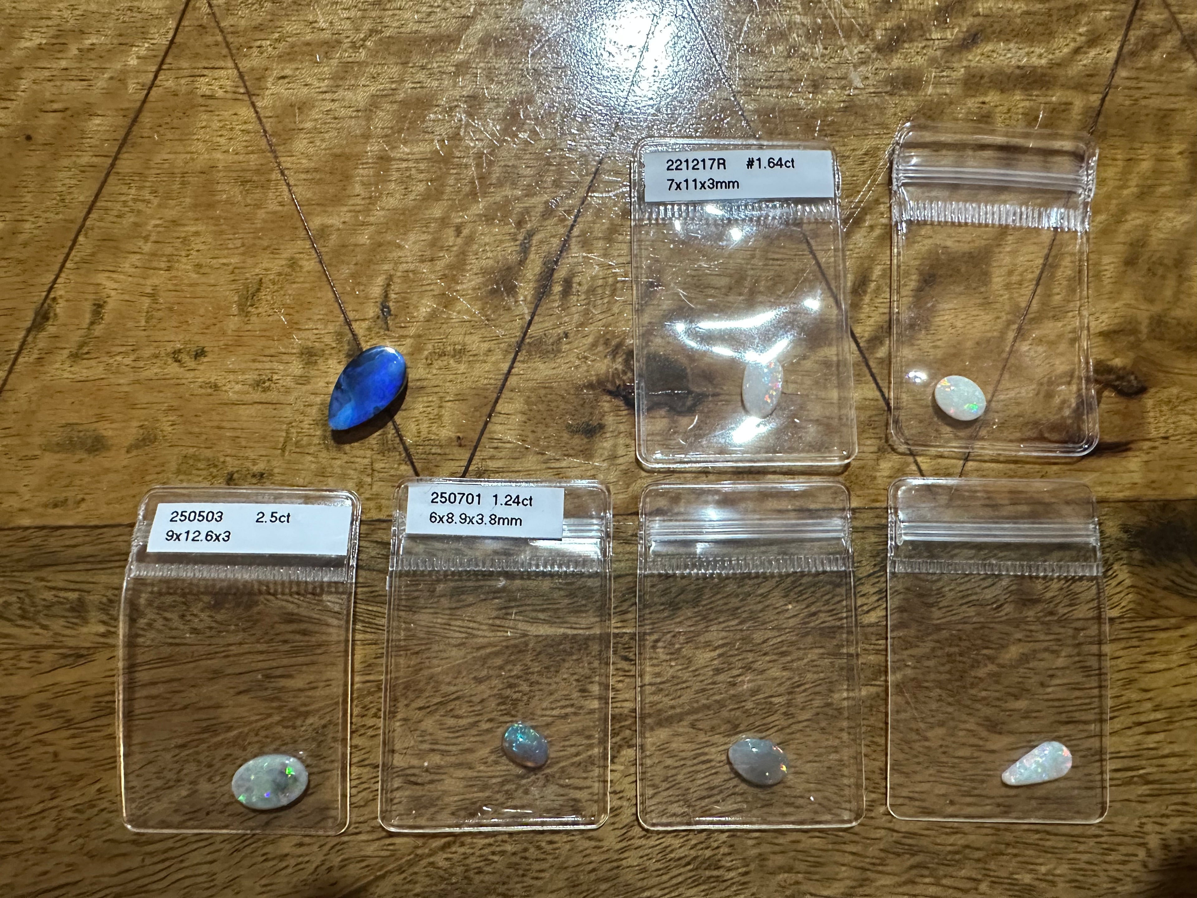 Parcel of seven opals