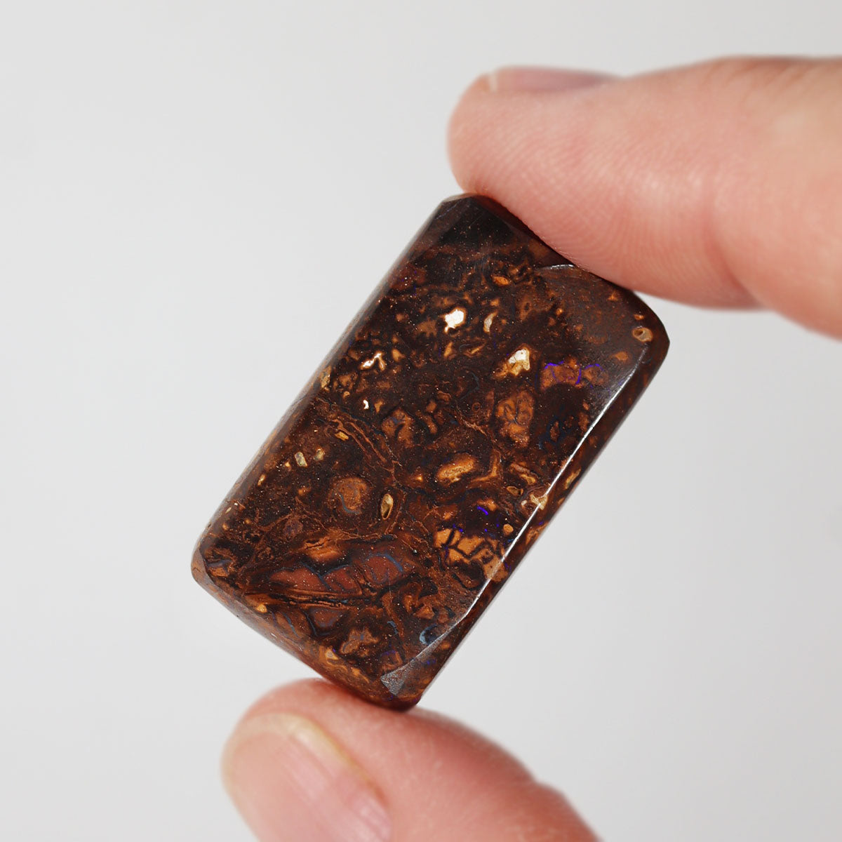 Boulder matrix from Koroit shown from side angle