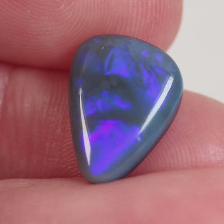 3.34ct Black Opal - 10.4 x 13.6 x 3.8mm