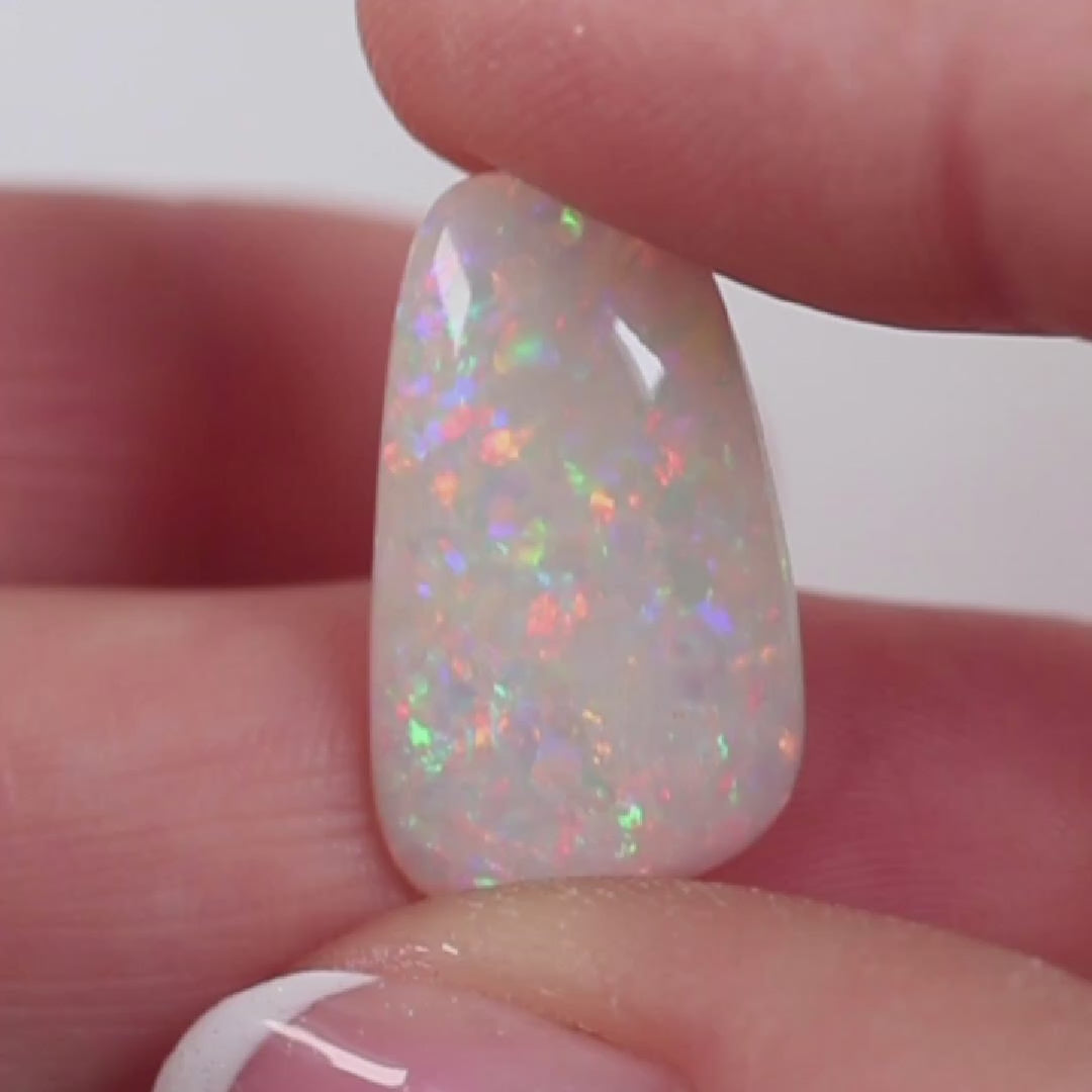 6.23ct Light Opal - 12.5 x 21.5 x 3.8mm