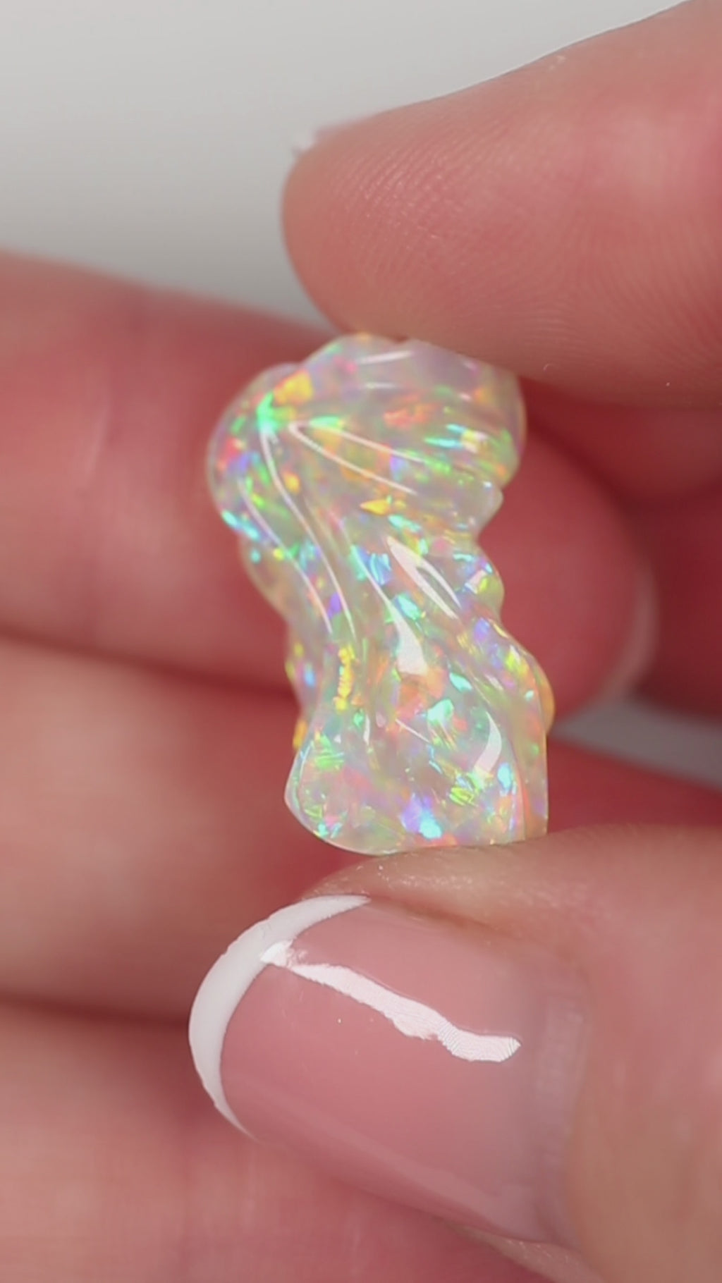 9.2ct Crystal Opal - 21.8 x 12.8 x 9.2mm