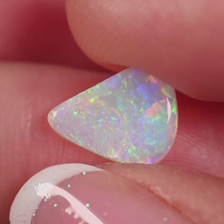 1.55ct Crystal Opal - 9 x 11 x 2.6mm