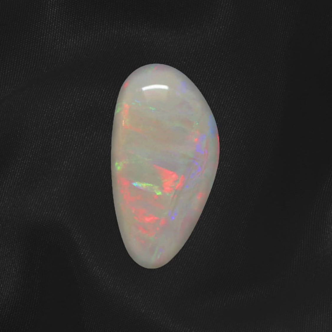 0.79ct Light Opal - 5.5 x 10.5 x 2mm