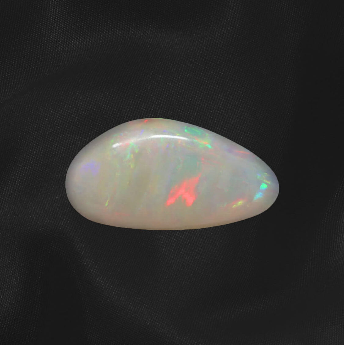 0.79ct Light Opal - 5.5 x 10.5 x 2mm